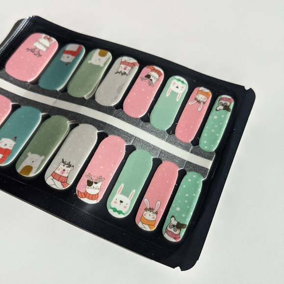5 for $15 Nail Wraps- Cozy Critters - Picture 4 of 4